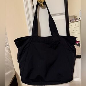 Black Lululemon multi pocket tote